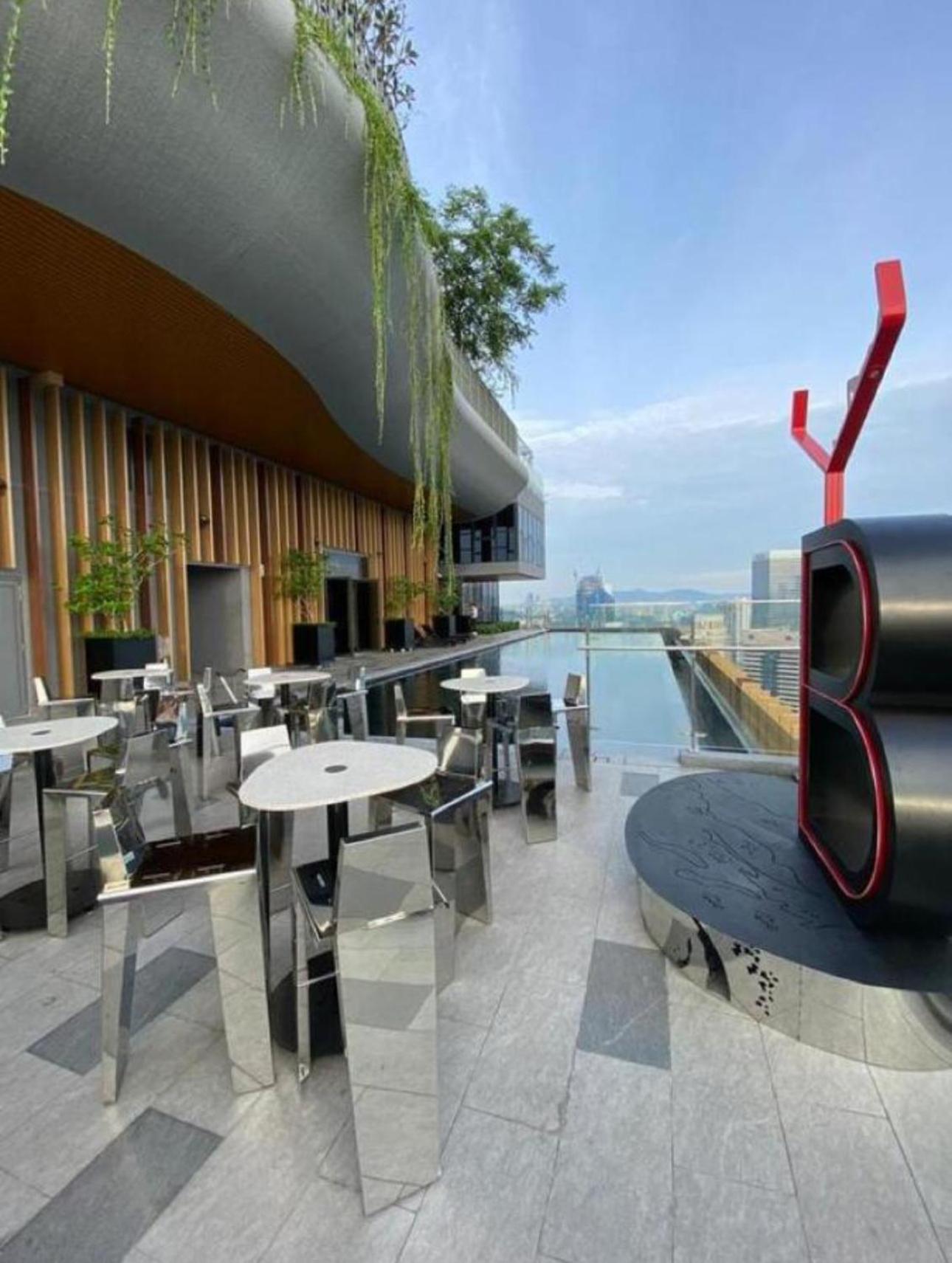 Ceylonz Infinity Pool By Bukit Bintang Apartment